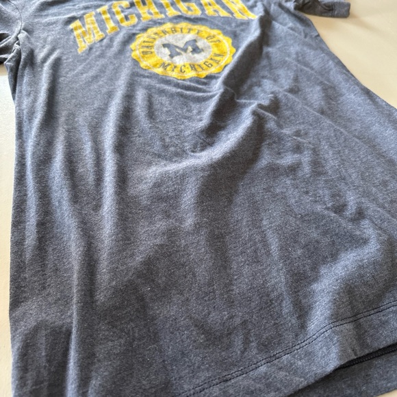 Men’s Michigan Wolverines Small Nike Tshirt - Picture 4 of 5